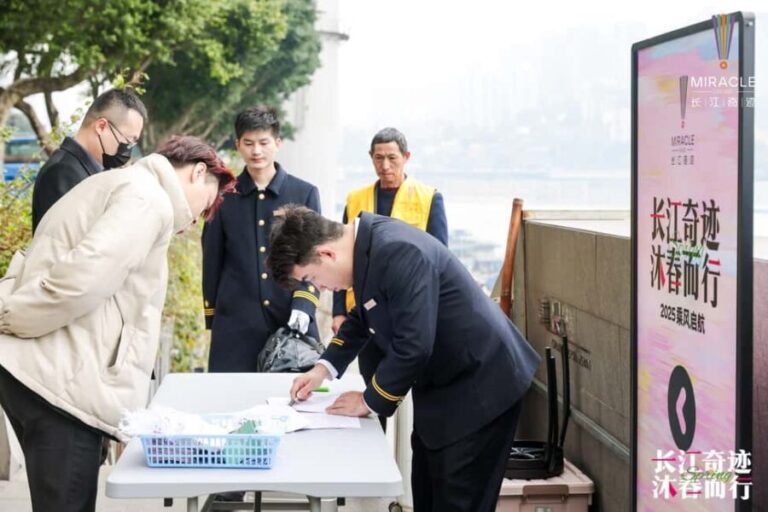 Chongqing: All Inclusive Yangtze Miracle Luxury 4D3N Cruise - Itinerary Breakdown: What You Can Expect