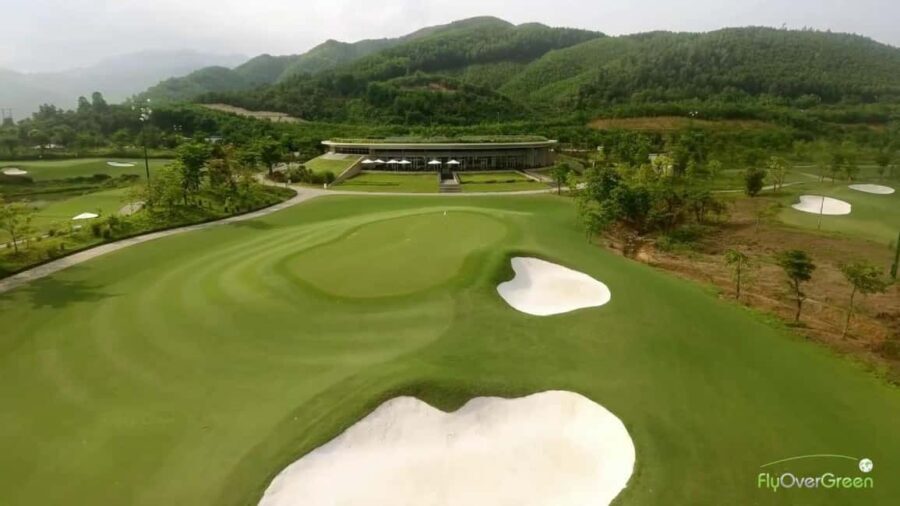 Da Nang: Ba Na Hill Golf Club Tour with Hotel Pickup - Transportation and Group Dynamics