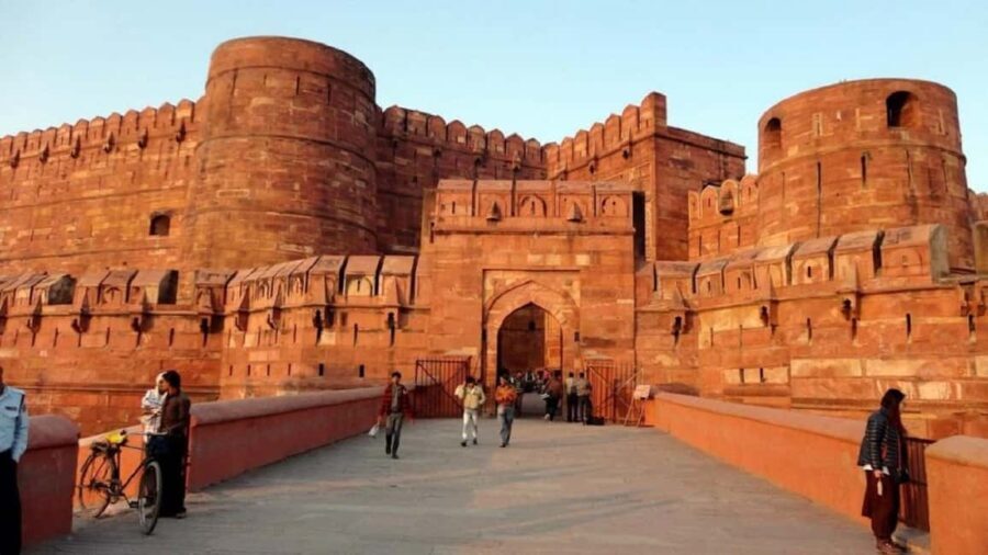 Delhi: Airport to Airport Taj Mahal & Agra City Tour By Car - Exploring Agra Fort
