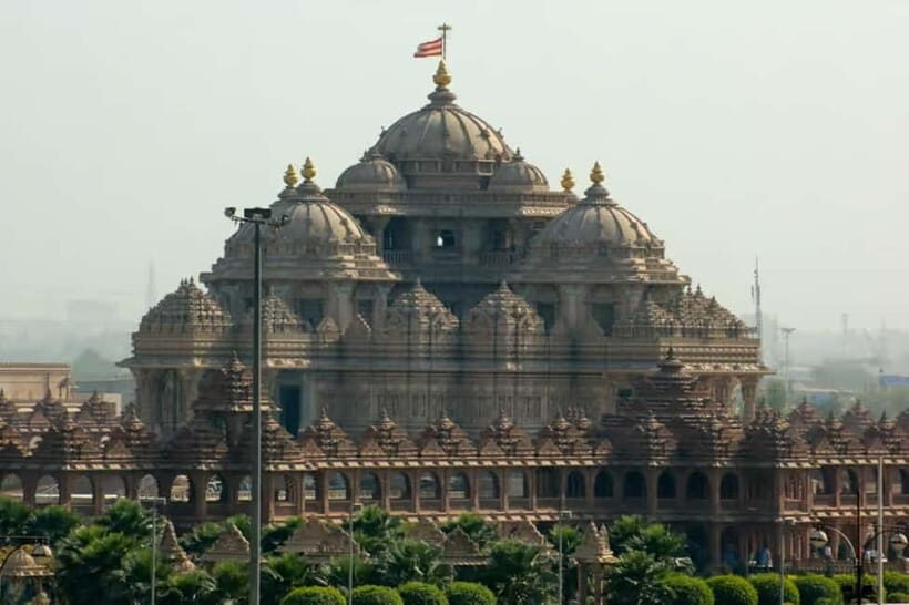 Delhi: Akshardham Temple Tour with Water & Light Show by Car - A Full Breakdown of the Experience