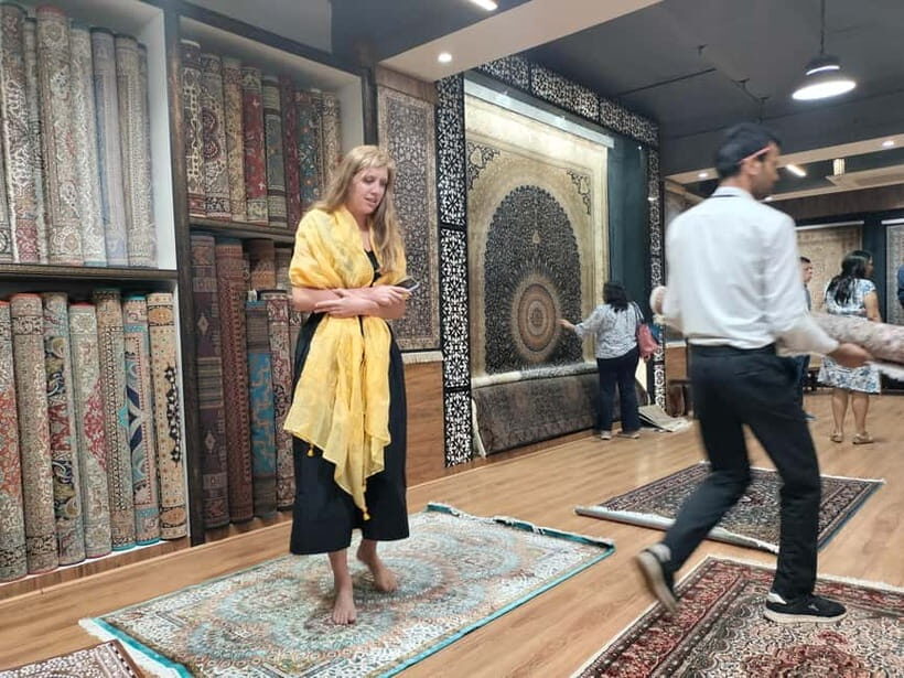 Delhi: Authentic Shoppers Trail Day Tour with Lunch - The Practicalities: Logistics, Guides, and Value