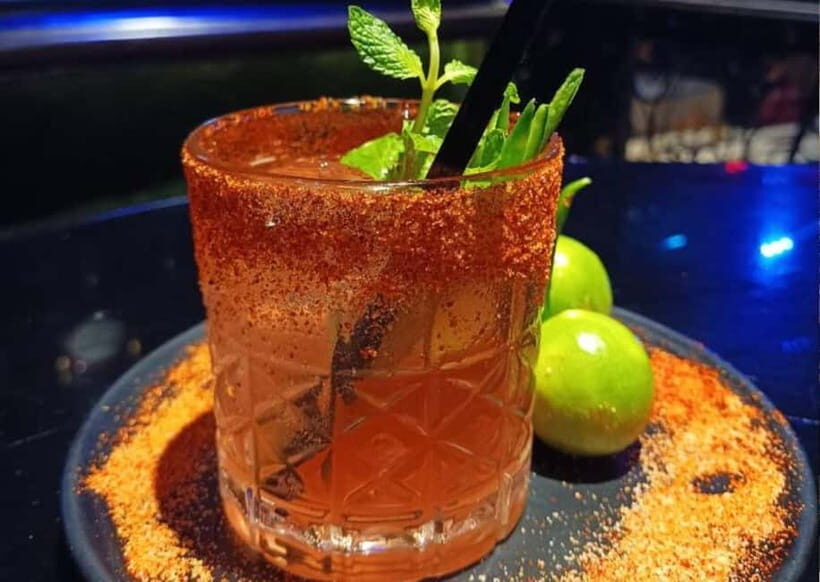 Delhi Guided Pub-Hopping Experience: Walk, Drink & Repeat - Who Should Consider This Tour?