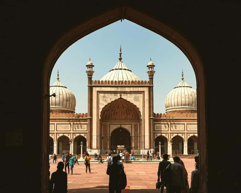 Delhi: Jama Masjid & Old Delhi Heritage Walking Tour - Discovering Jama Masjid: The Heart of Old Delhi