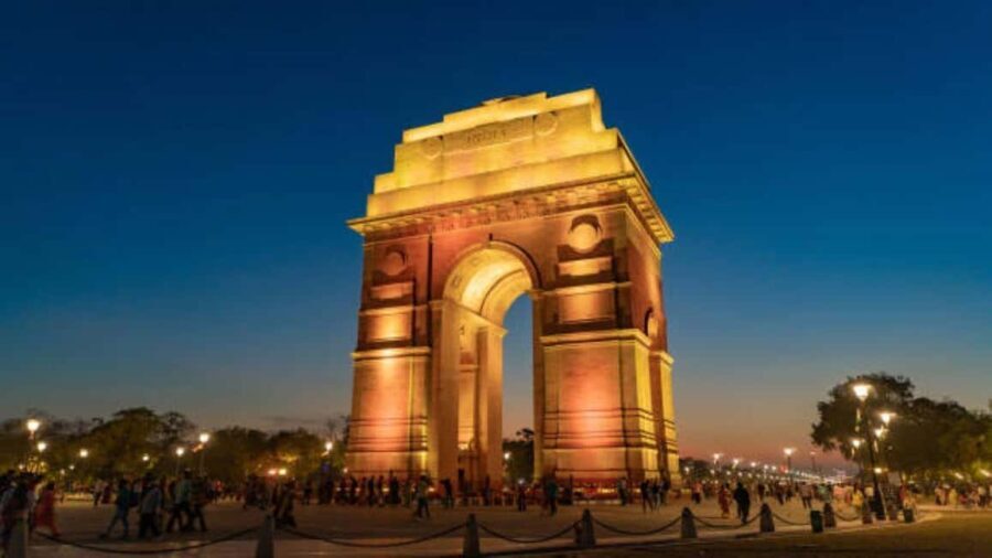 Delhi One-Day Sightseeing Tour: Forts, Temples & Bazaars - Why This Tour Works and Who Should Consider It