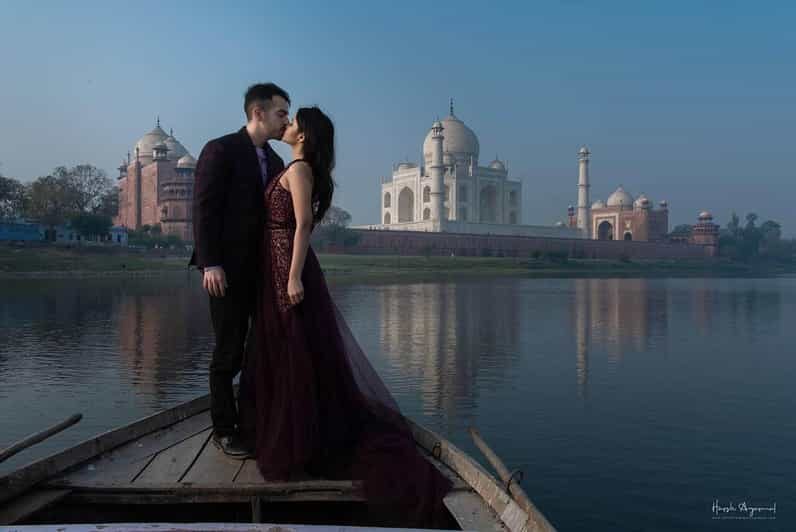 Delhi: Photography Taj Mahal Tour with Boat Ride & Transfers - The Itinerary: A detailed look at the day