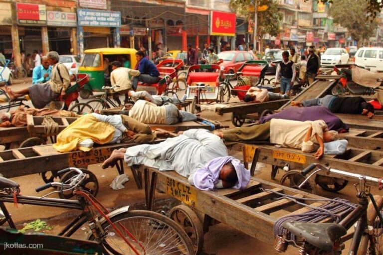 Delhi Private Guided City Tour: Old and New Delhi City - Transition to New Delhi: Monuments & Modern Marvels