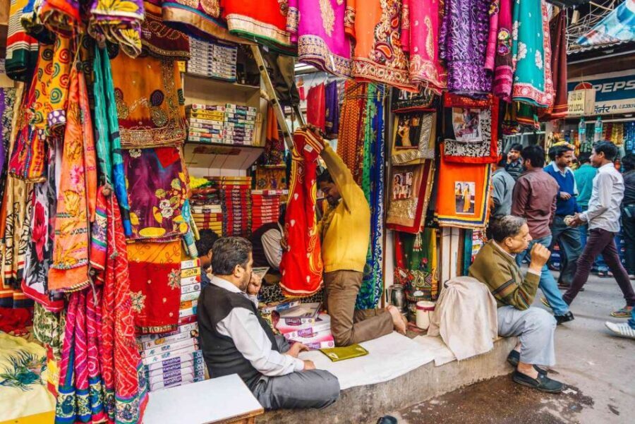 Delhi: Private Half-Day Shopping Tour with Transfer - Who Is This Tour Perfect For?
