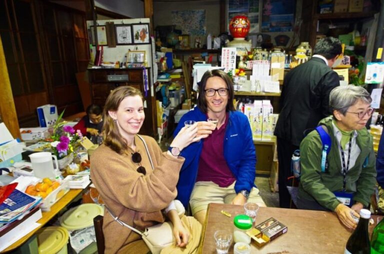 Explore Matsumoto: Castle, Sake & Taste of Local Life - Exploring Matsumoto Castle