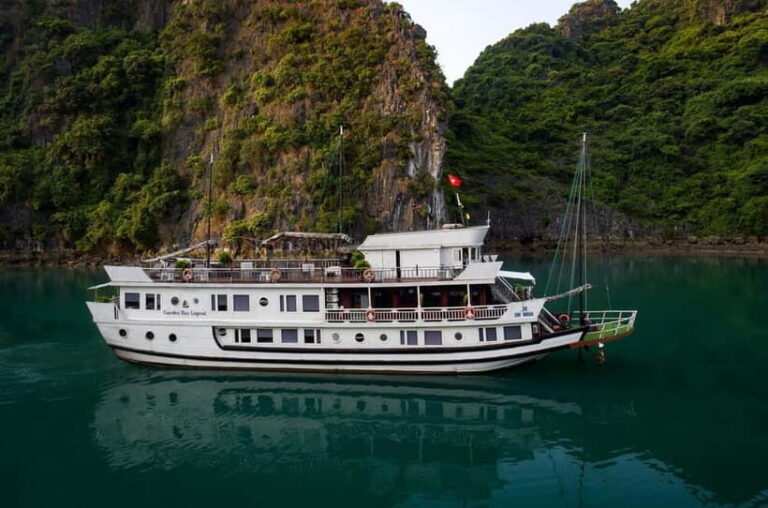 Fom Ninh Binh: 2-Day Bai Tu Long Bay Cruise with Meal, Guide - A Close Look at the Bai Tu Long Bay Cruise Experience