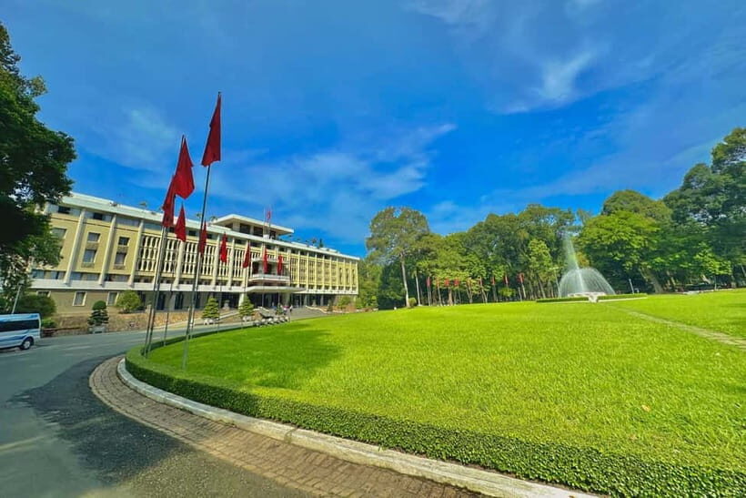 Free E-Sim War Remnants Museum & Independence Palace Tour - The Itinerary: What to Expect