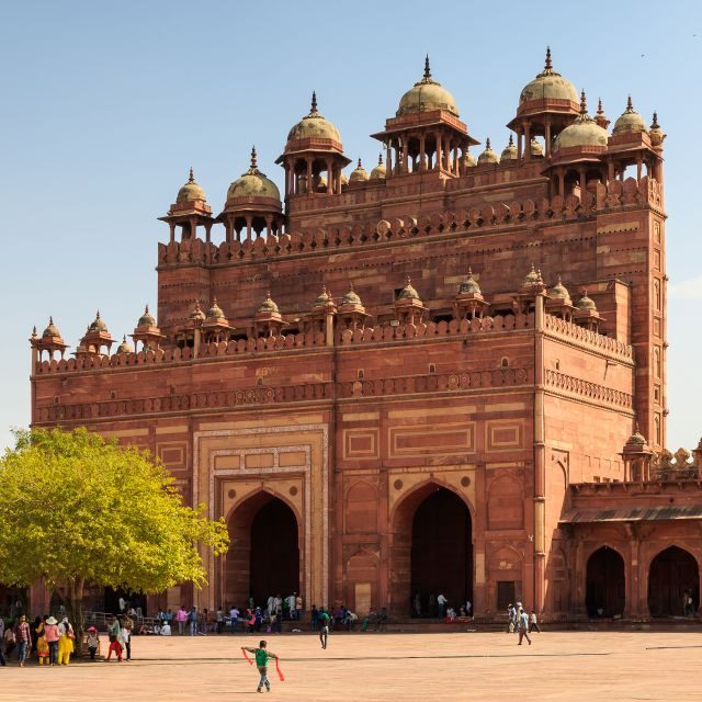 From Agra: Fatehpur Sikri and Market Private Half-Day Tour - Transportation, Timing, and Group Size