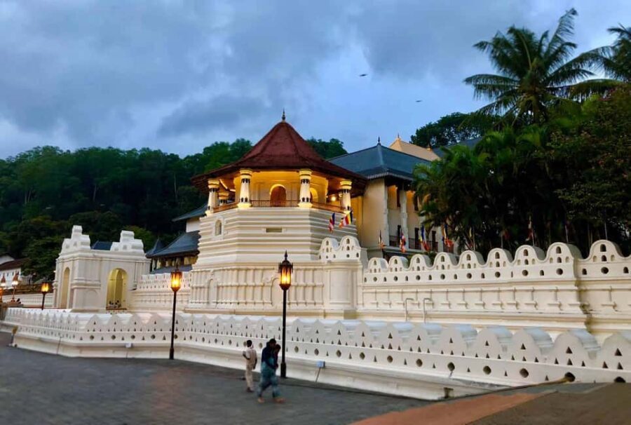 From Colombo: Kandy Temple of Tooth & Elephant Orphanage - What Travelers Say