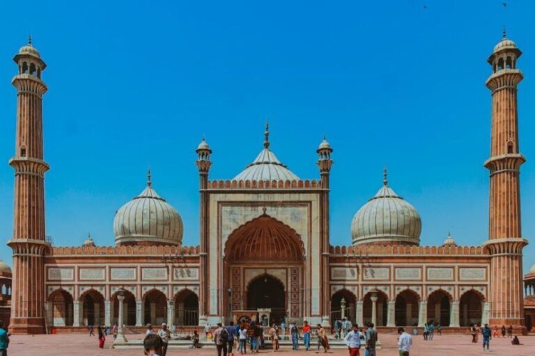 From Delhi: 2-Day Golden Triangle Tour India  Agra & Jaipur - Transportation and Group Size
