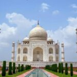 From Delhi: All-Inclusive Taj Mahal and Agra Fort Day Trip - Exploring the Taj Mahal: A Love Story and Architectural Wonder