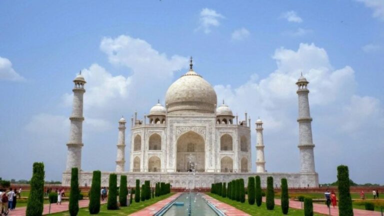 From Delhi: All-Inclusive Taj Mahal and Agra Fort Day Trip - Exploring the Taj Mahal: A Love Story and Architectural Wonder