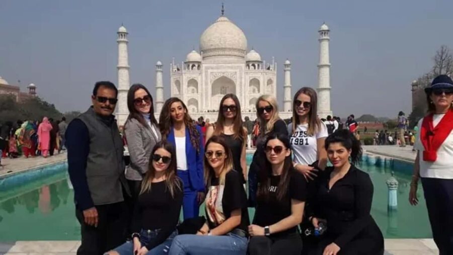 From Delhi: Luxury Taj Mahal & Red fort tour -Lunch at 5* - The Full Experience: What You Can Expect