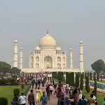 From Delhi: Taj Mahal & Agra Day Trip with Jaipur Drop - Visiting the Taj Mahal