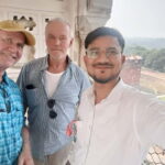From Delhi: Taj Mahal & Agra With Fatehpur Sikri Day Tour - Exploring Agra Fort: A Majestic Red Sandstone Fortress