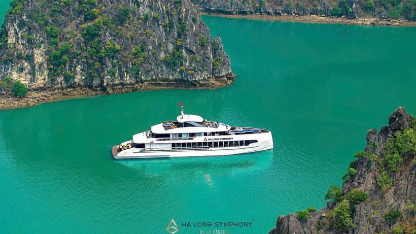 From Ha Long: Luxury Symphony Day Cruise with 2 Jacuzzi Pool - The Food and Dining Experience