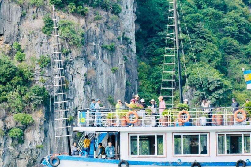 From Ha Noi: Explore Ha Long Bay Day Trip with 6-Hour Cruise - Practical Details & Tips
