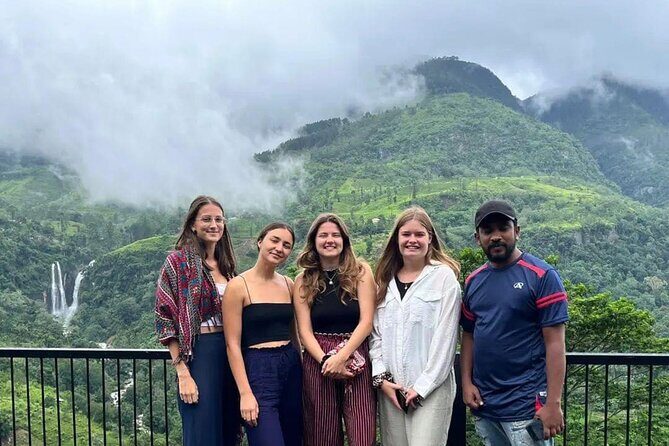 From Kandy to Nuwara Eliya Day Tour - Gregory Lake: The Heart of Nuwara Eliya