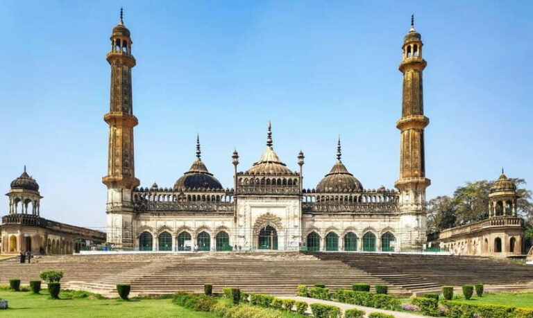 From Lucknow: 1 Day Tour With Private Car & Driver - Who Should Consider This Tour?
