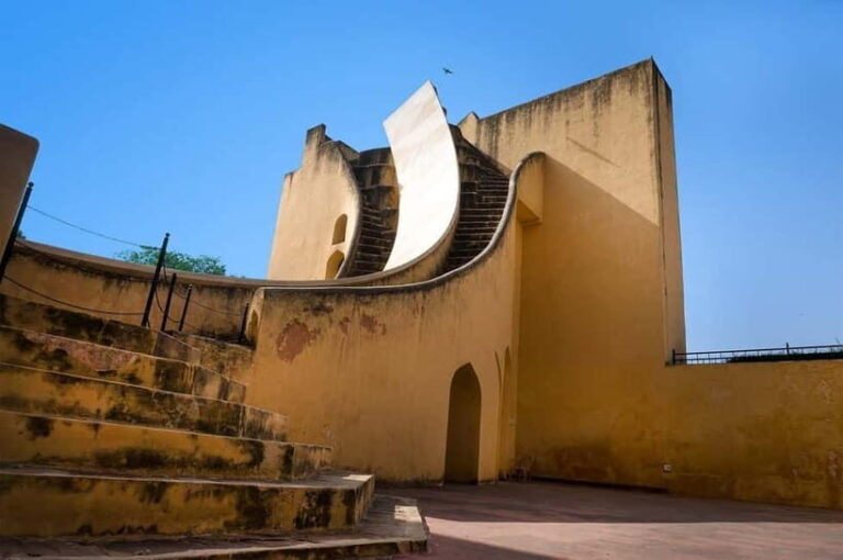 Guided Jaipur Tour: Hawa Mahal, Jantar Mantar & City Palace - The Experience of the Guided Tour