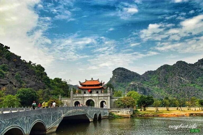 Hanoi: Incense Village, Ninh Binh Hoa Lu, Trang An, Mua Cave - What’s Included and What to Consider