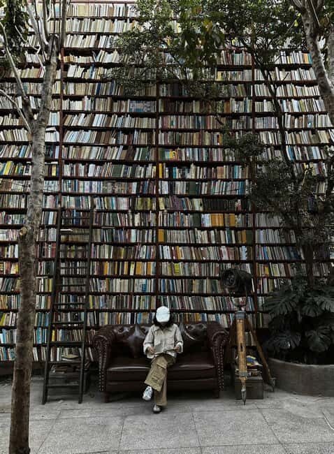 Ho Chi Minh City: Koi Fish Café & Hidden Gems Tour - An In-Depth Look at the Experience