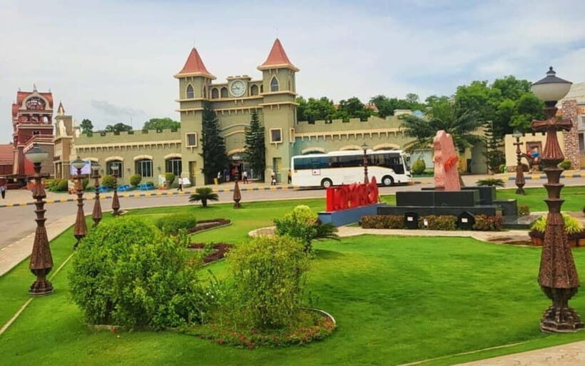 HYDERABAD RAMOJI FILM CITY TOUR - What to Expect During the Tour