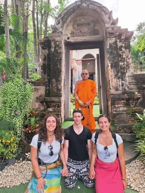In Ayutthaya: Tour Guide Service with Authentic Local tour - Authenticity and Responsible Travel