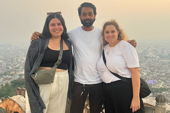 Jaipur Half-Day Tour with Flower Market & Sunset Views - Exploring the Historic and Cultural Landmarks