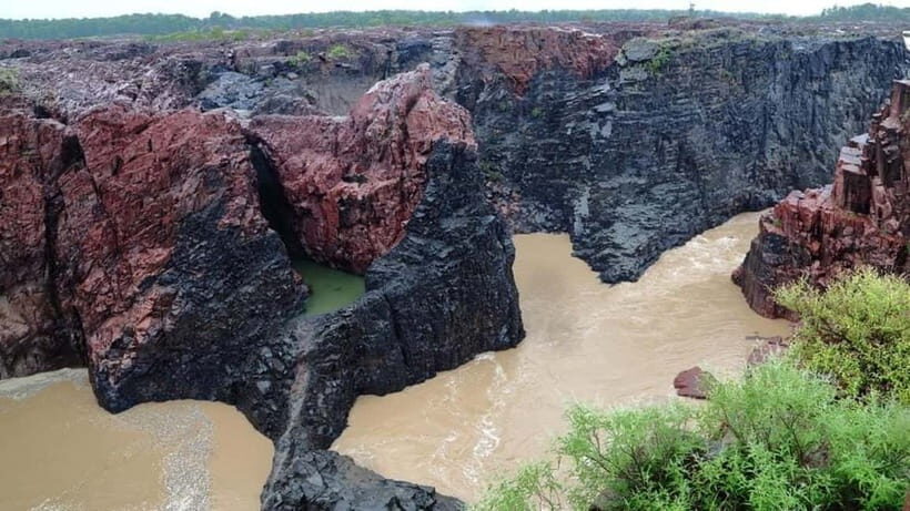 Khajuraho in a Day : Temples, Raneh Waterfall & Village Life - Lunch and Market Exploration