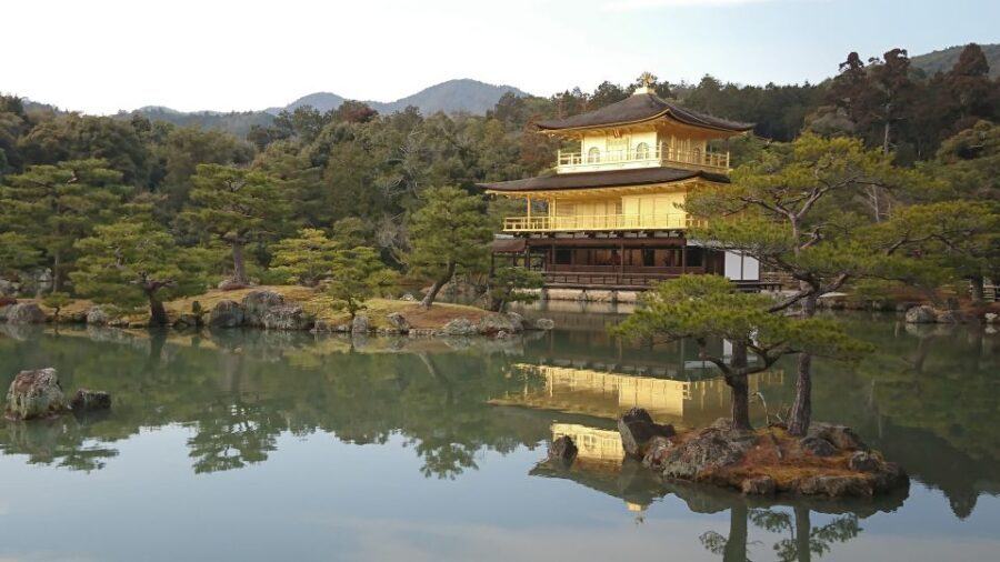 Kyoto: Private Walking Tour with a Local - Guides and Personal Touch