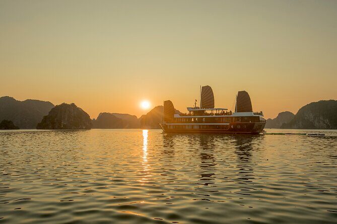 Lan Ha boutique & budget cruise 2D/1N: kayaking, swimming at pristine bay & meal - Review Insights and What Travelers Say