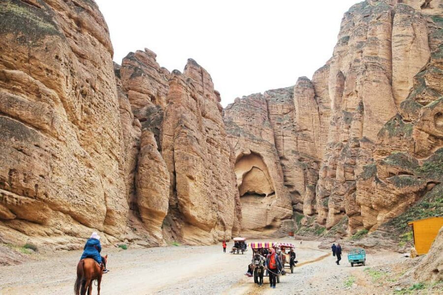 Lanzhou: Yellow River Stone Forest Park Day Trip - The Itinerary Breakdown