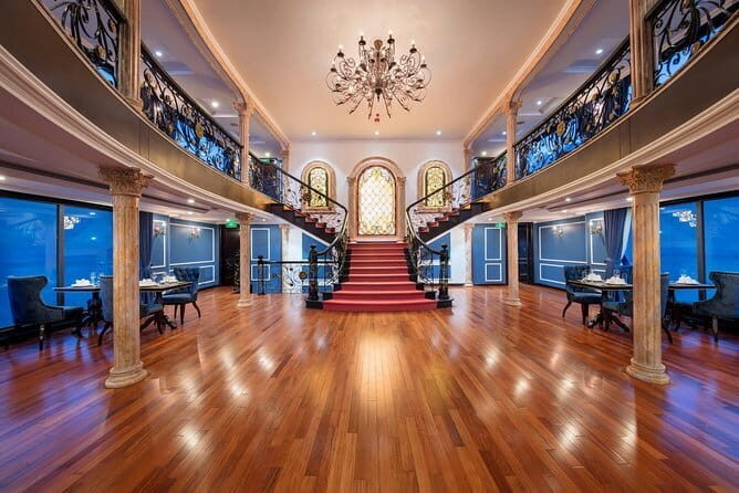 Le Theatre Cruise - Wonder on Ha Long & Lan Ha Bay 2 Days Tour - What Makes This Tour Stand Out?