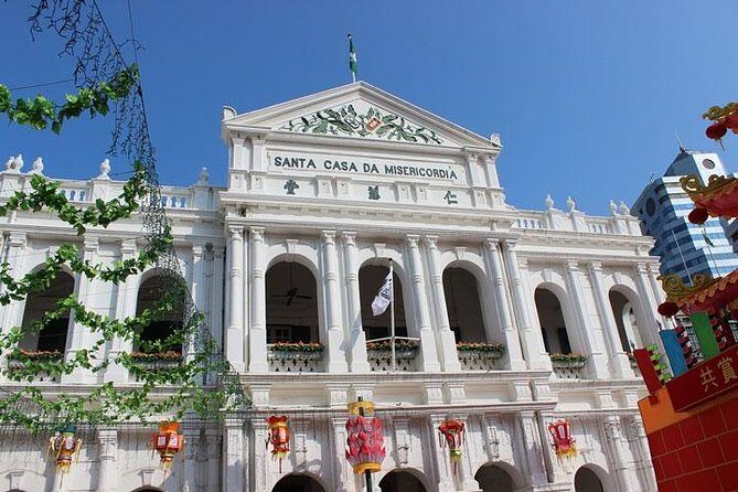 Macau Sightseeing Day Tour with One-Way Ferry from Hong Kong - What Travelers Can Expect