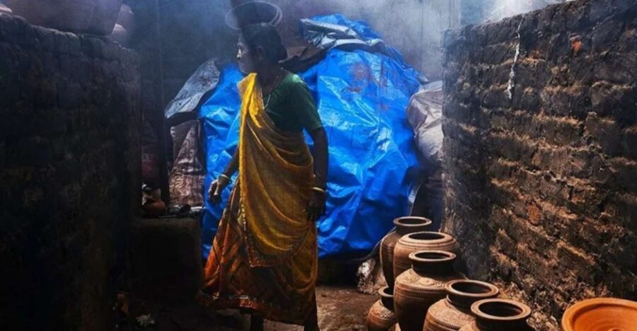 Mumbai: Private Dharavi Slum and Elephanta Caves Day Trip - Transition to Dharavi: Mumbai’s Industry Powerhouse