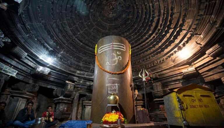 Mystical Temples Awaits: Delhi to Khajuraho by Train - Why This Tour Works for Different Travelers