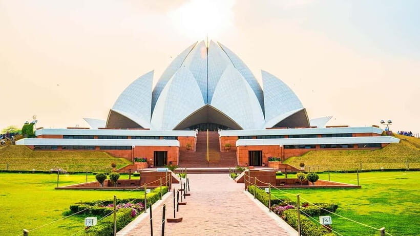 New Delhi & Old Delhi Private Guided Tour For 4-8 Hours - The Sum Up