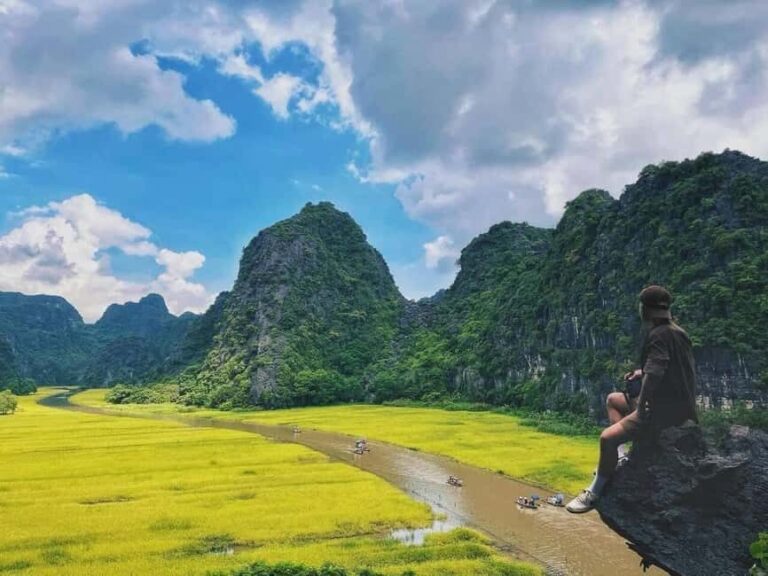Ninh Binh Private Tour: Boat trip In Trang An And Tam Coc - Discovering Ninh Binh: An Authentic Land-escape