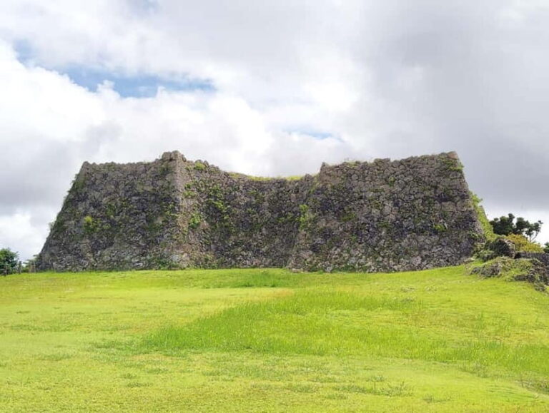 Okinawa: Nakagusuku Castle Views and Legends Tour (1.5h) - Exploring Nakagusuku Castle: A Closer Look