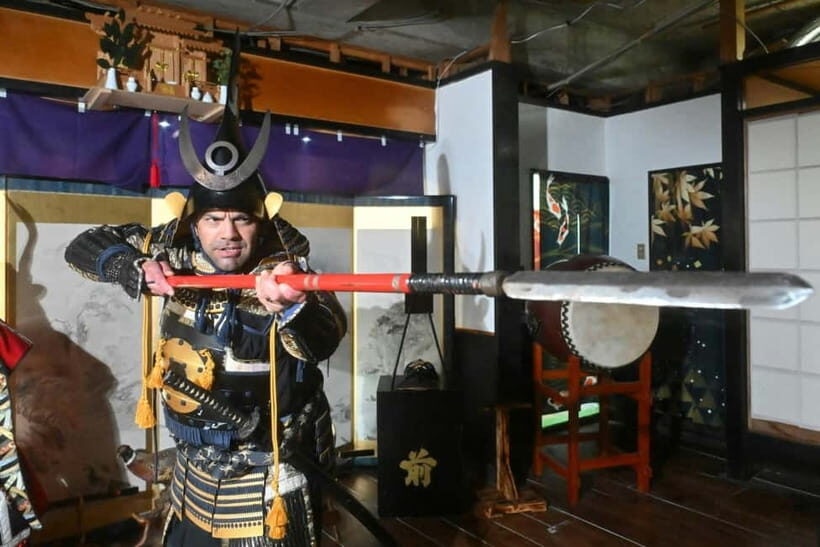 Osaka: 90-Minute Samurai Armor & Sword Lesson near Castle - What to Expect from the Tour
