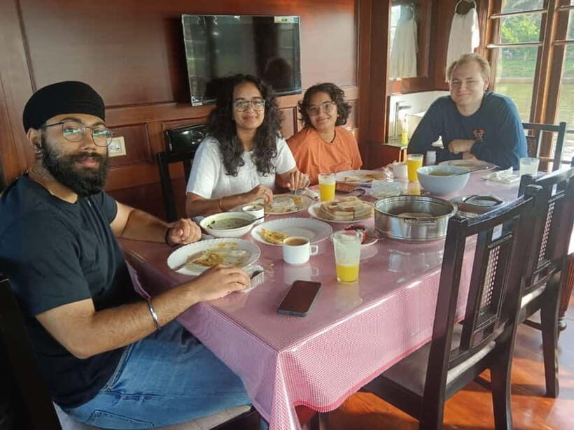 Overnight Alleppey Houseboat Cruise Tour (Kerala Beauty) - What Really Makes This Tour Stand Out