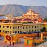 Overnight, Royal Jaipur Tour from Mumbai with Return Flight - Detail on Accommodation and Transport