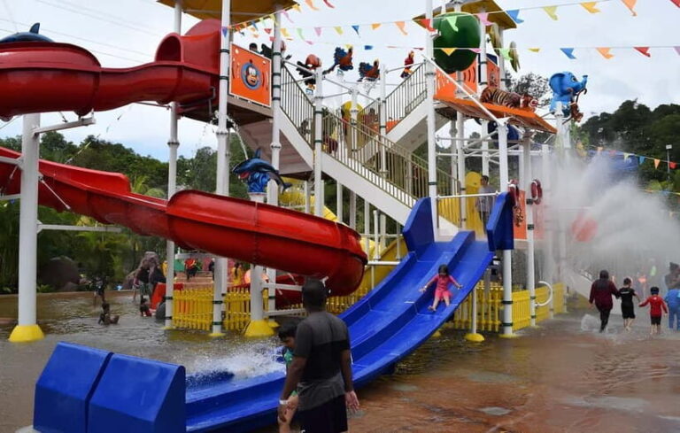 Perak: Bukit Merah Laketown Waterpark Admission Ticket - What to Expect at Laketown Waterpark