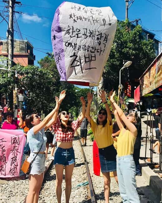 Pingxi | Colorful Sky Lantern Experience with Gift - A Complete Breakdown of the Experience