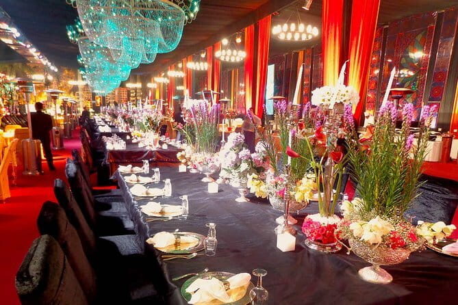 Romantic Mohabbat the Taj Show with a lavish dinner - What Makes This Experience Special?
