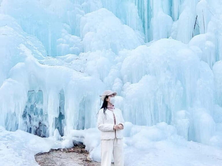 Seoul: Eobi Valley(Winter), Strawberry, Nami Island and Bike - Starting the Day: Convenience and Comfort